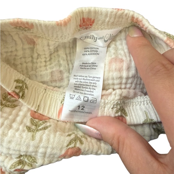 Adorable Floral Baby Set with Ruffles - Picture 6 of 7